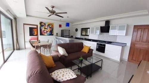Villa Ruby Sea View M13