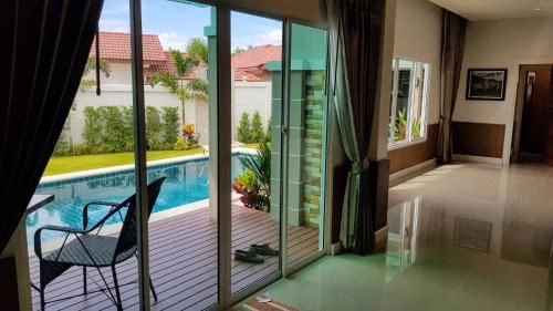 Fantastic new pool villa, 7 mins from beach (Fantastic new pool villa 7 mins from beach)2