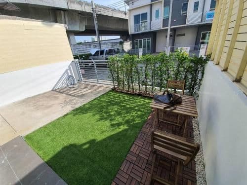 Three-Bedroom Townhouse