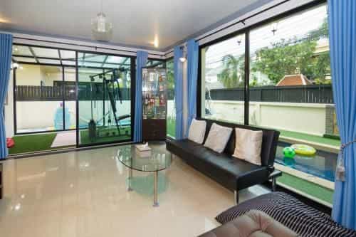 Villa Merit, 4 BR Pool Villa, beside Hollywood Disco Villa Merit, 4 BR Pool Villa, beside Hollywood Disco