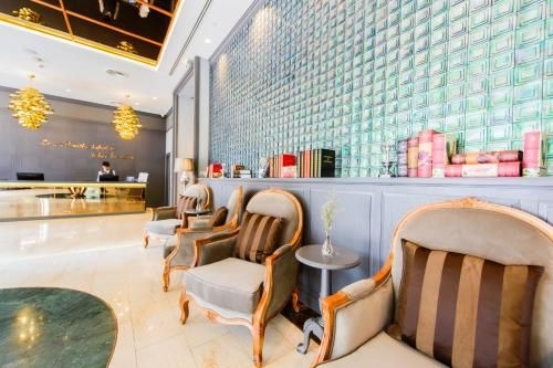 Hearty Sukhumvit 20 by Favstay4