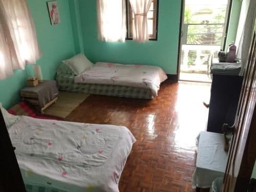 Standard Twin Room with Shared Bathroom