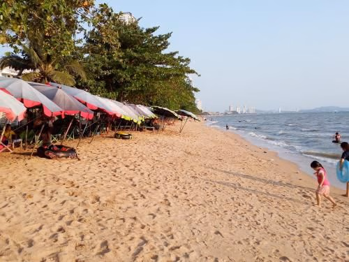 Large Studio,Fantastic Sea View, 55 m2 Jomtien beach.100m Beach. Swimming Pool.2