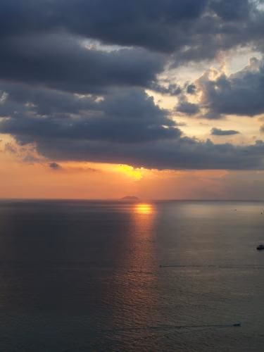 Large Studio,Fantastic Sea View, 55 m2 Jomtien beach.100m Beach. Swimming Pool.4