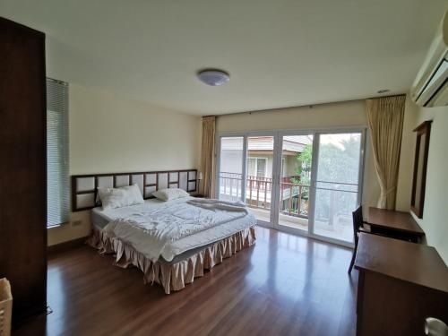 PEACEFUL Hideaway Beach House at Baan Talay Samran3