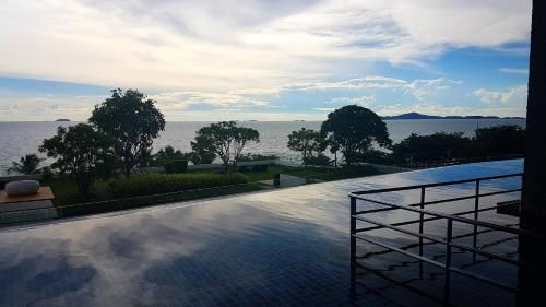 Cetus Beachfront Luxury 20 meters to the sea1