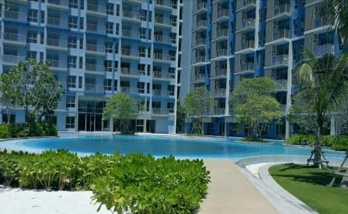 One-Bedroom Apartment with Pool Access