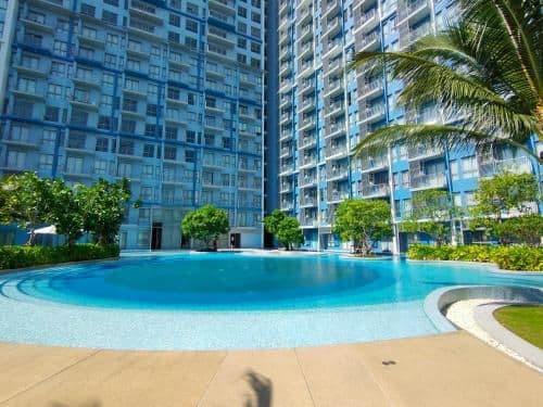 One-Bedroom Apartment with Pool Access