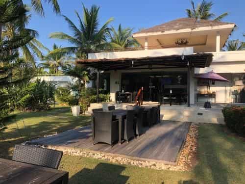 Modern Refurbished Villa with Sunset Roof Terrace Modern Refurbished Villa with Sunset Roof Terrace