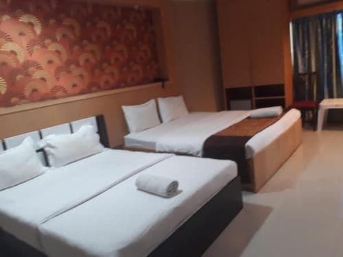 Deluxe Family Room