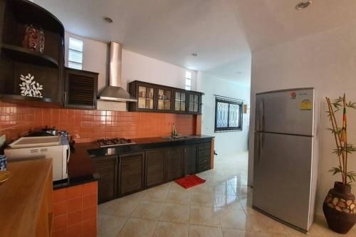 Pool Guest House in Patak Villa3