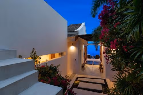 Villa - Beach Front