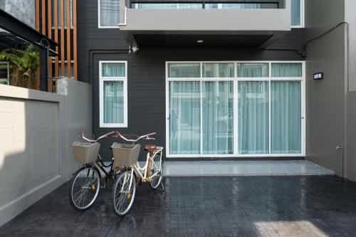 Uncle Tops House Uncle Tops House