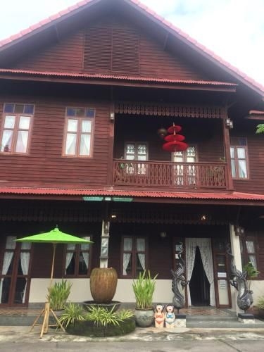 บ้านศรีเทพบาลเกสต์เฮาส์ฯ (Ban Si Tappaban Guest House)1