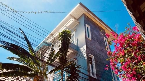 Village Apartment CC12340