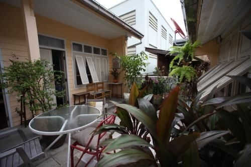 Baan Vaneeda antique garden house0