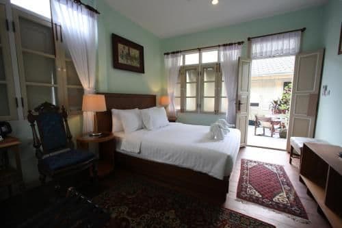 Queen Room with Garden View