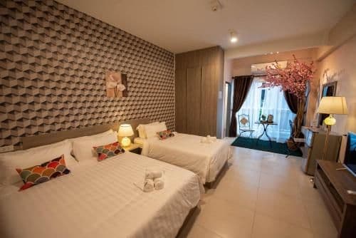 Deluxe Family Room