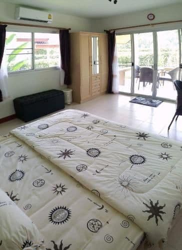Bungalow with Patio