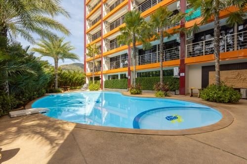 NaiHarn Sea Condo by Holy Cow 2010