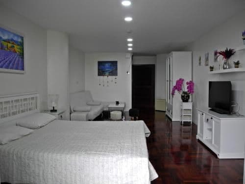 Studio Apartment with Sea View