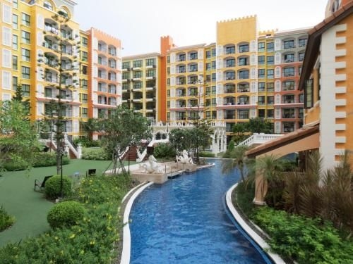 Venetian Jomtien Pool Access0
