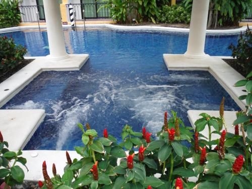 Venetian Jomtien Pool Access2