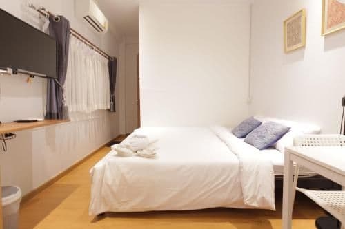 Standard Queen Room