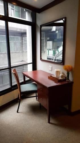 Standard Corner Room City View