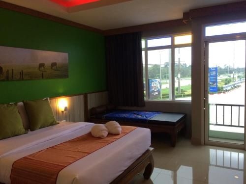 āđāļāļāļđ āđāļŪāđāļāļĨ āđāļāļ āļāđāļēāļāđāļēāļ (K2 Hotel@Thachang)0