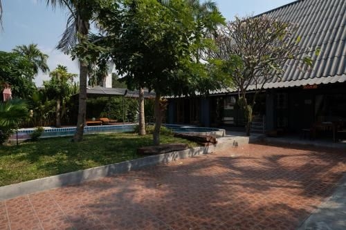 Super private space swimming pool villa Six Bedroom private nanny breakfast3