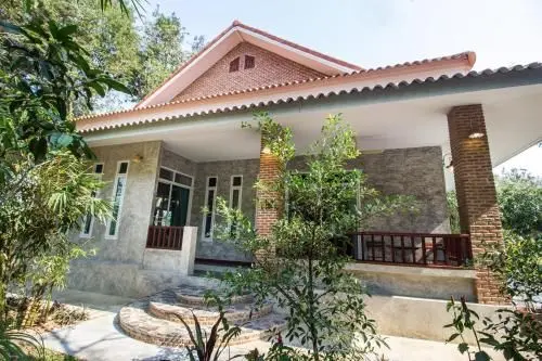 Baan NaraTawan Baan NaraTawan