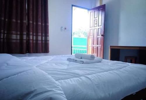 Deluxe Double or Twin Room with Pool Access