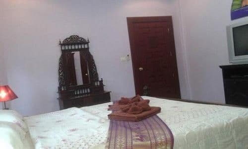 Deluxe Double Room (2 Adults + 1 Child)