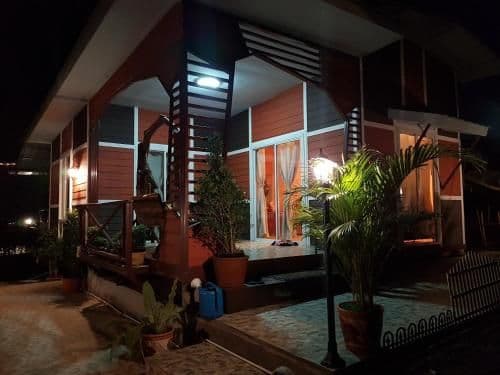 บ้านไร่ ริมธาร (brook house @ inthanon) บ้านไร่ ริมธาร (brook house @ inthanon)
