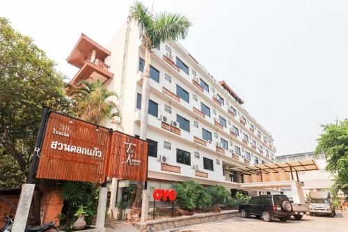 OYO 807 Suan Dok Kaew Hotel near Suandok Hospital0
