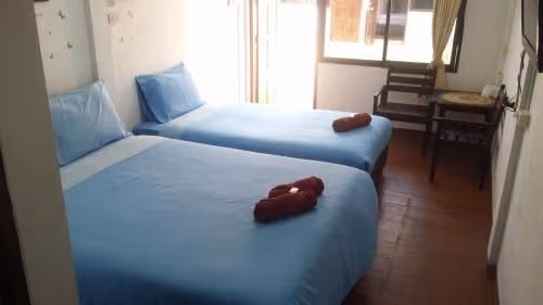 Basic Triple Room with Shared Bathroom