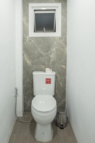 Young Money Hostel3