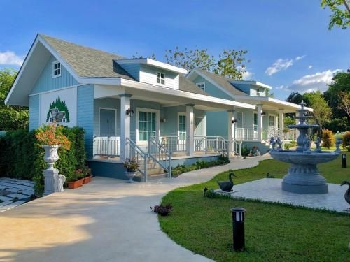 ลิตเติ้ล คอตเทจ (Little Cottage)0