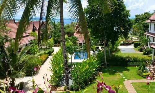 Villa with Garden View