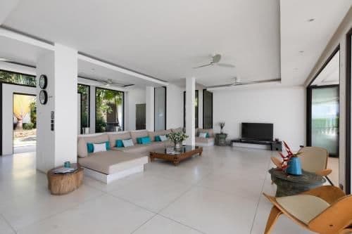 Villa with Sea View