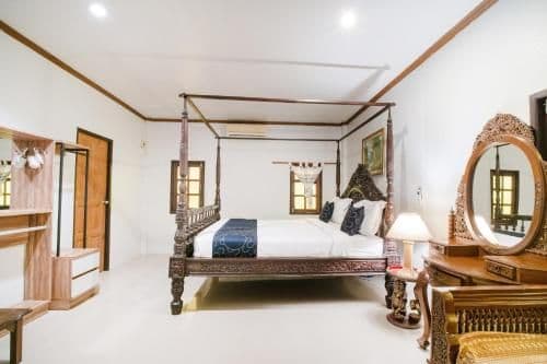 Double Room with Pool View