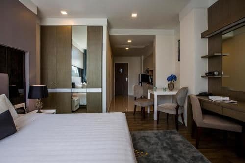 Studio Apartment