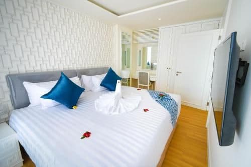 Corner Suite with Sea View