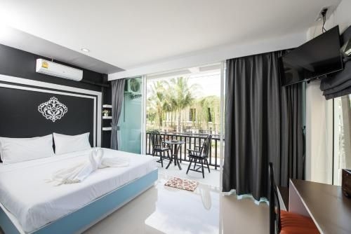Vacation Time Hostel @ Nai Yang Beach1