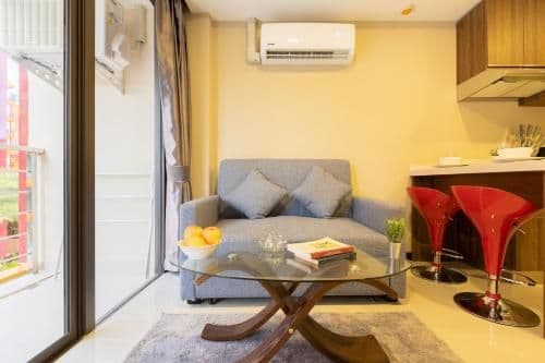 One-Bedroom Apartment