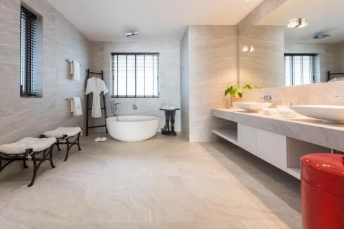 Yo Villa - Barefoot Waterfront Luxury3