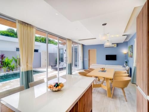 3 BDR Near Beach Pool Villa in Rawai2