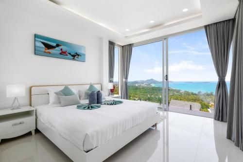 Chaweng Noi Luxury Beautiful 4-BR Blue Dream Villa4