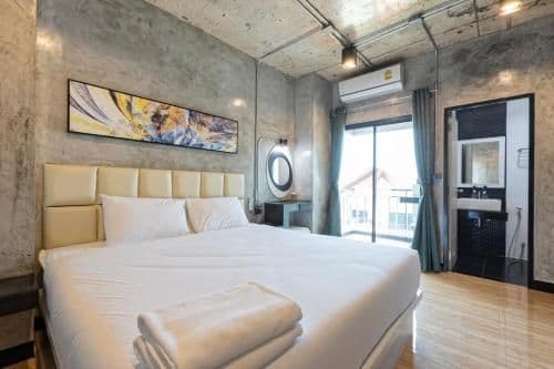 Deluxe Double Room with Balcony